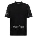 Camiseta del Milan IIII 2024 X Pleasures Versão Escura - TOQUE ME VOY | Espanha S / Sin personalización / Sin parche Drop