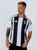Camiseta del Juventus I 2024/2025 - Versión del jugador - TOQUE ME VOY | Espanha S / Sin personalización / Sin parche Otimizado